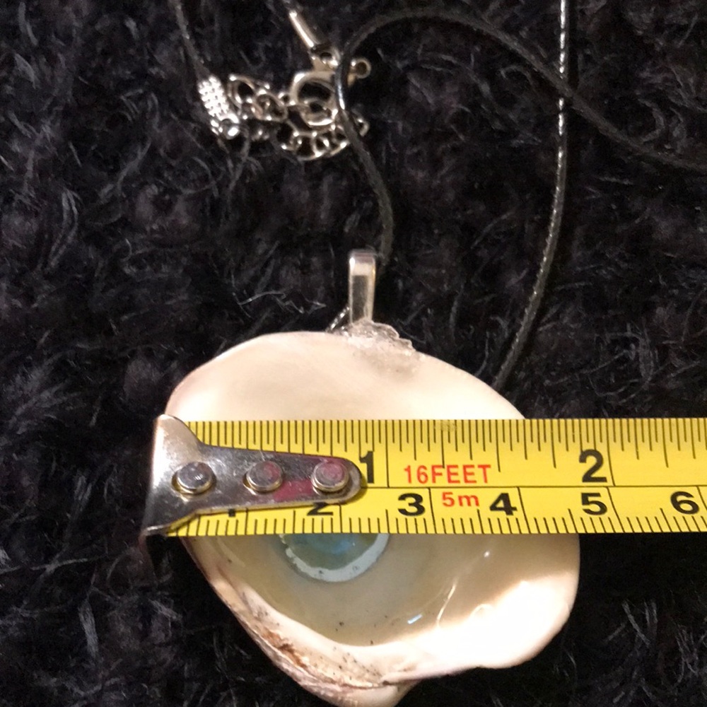 SeaShell Necklace Hand Created - Picture 15 of 17